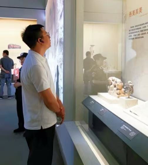 wireless tour guide system